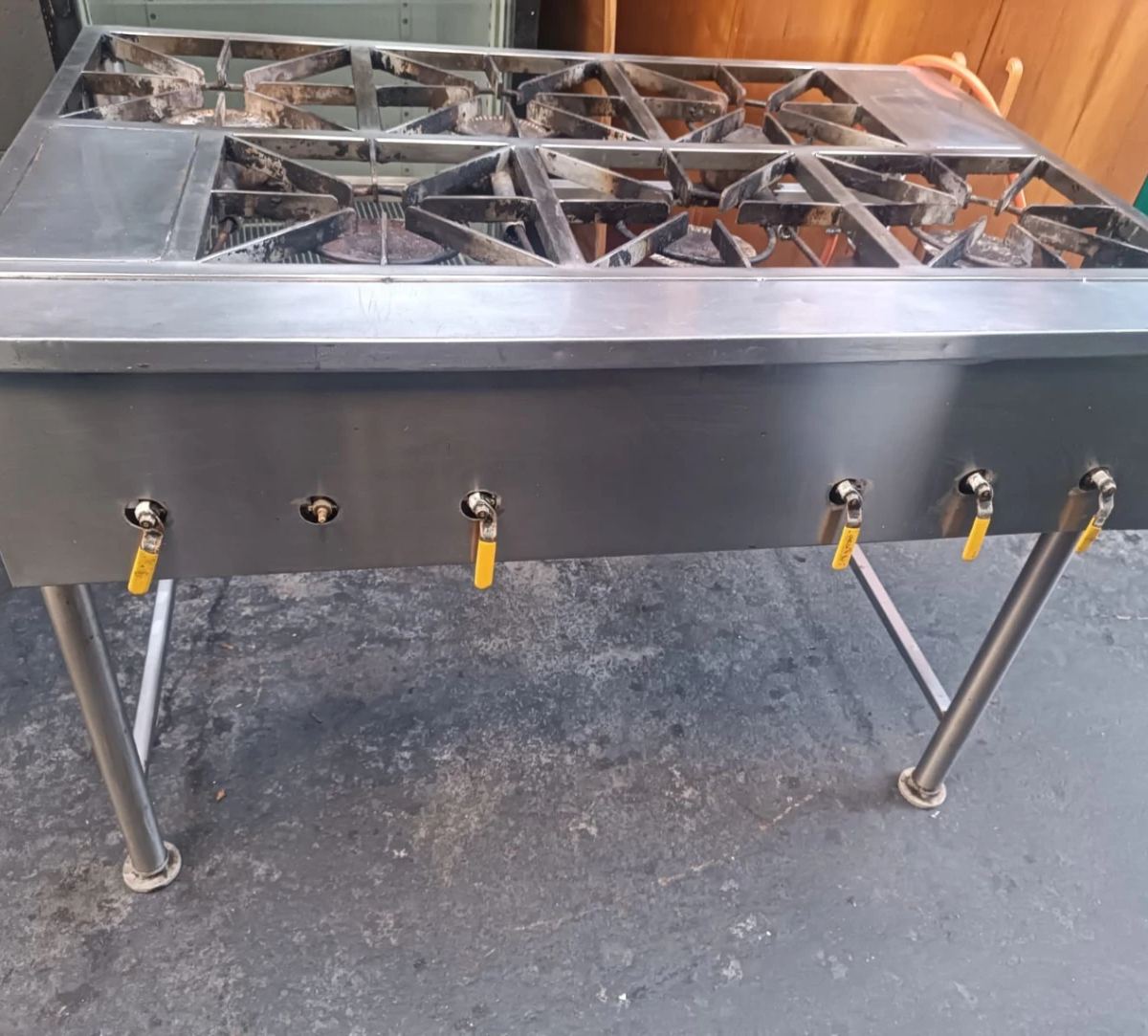 6 Burner Boiling Table