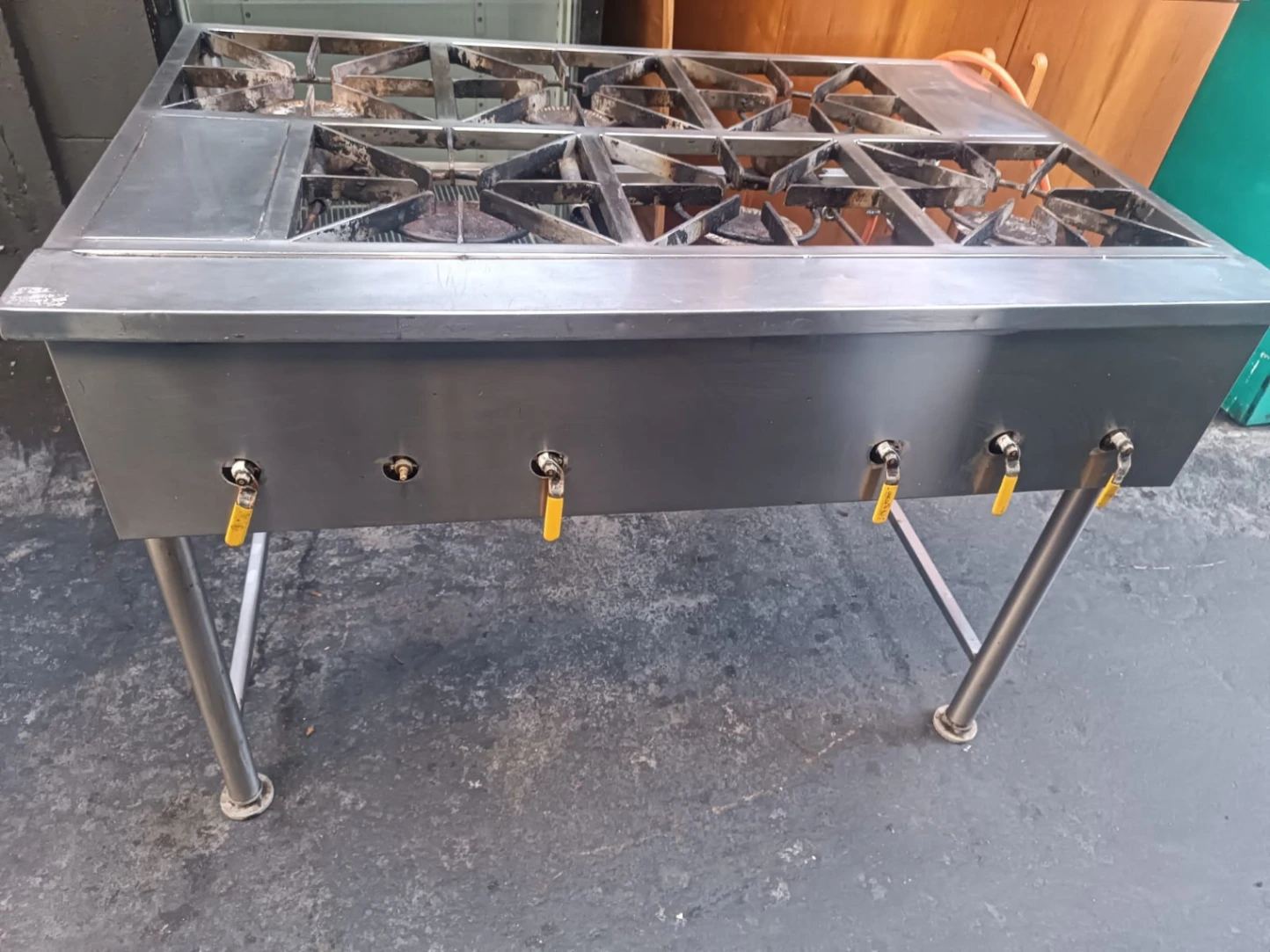 6 Burner Boiling Table